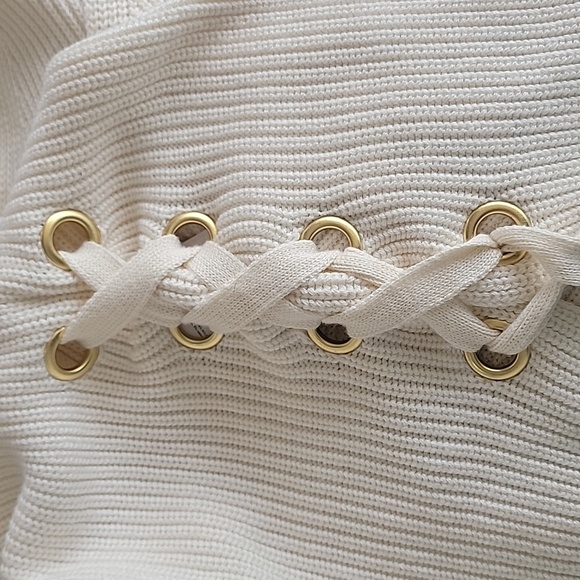 Michael Kors Cream Beige Side Lace Sleeveless Sweater. Size Large. - Picture 8 of 11